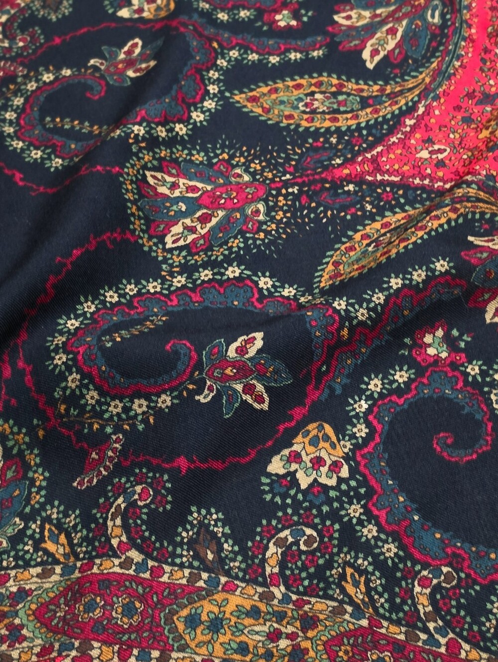 YVES SAINT LAURENT SCARF - Picture 6 of 16